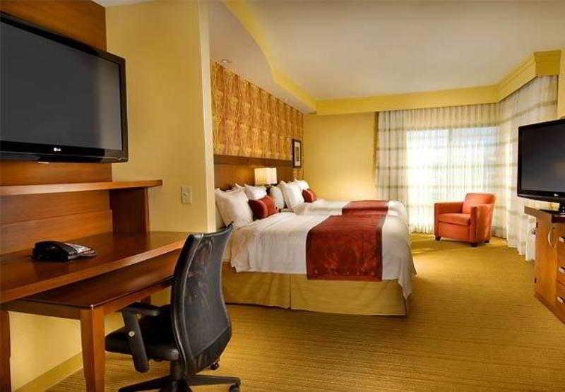 Courtyard By Marriott Wichita Falls Quarto foto