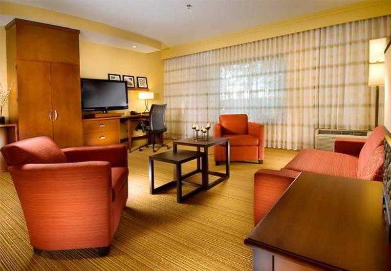 Courtyard By Marriott Wichita Falls Quarto foto